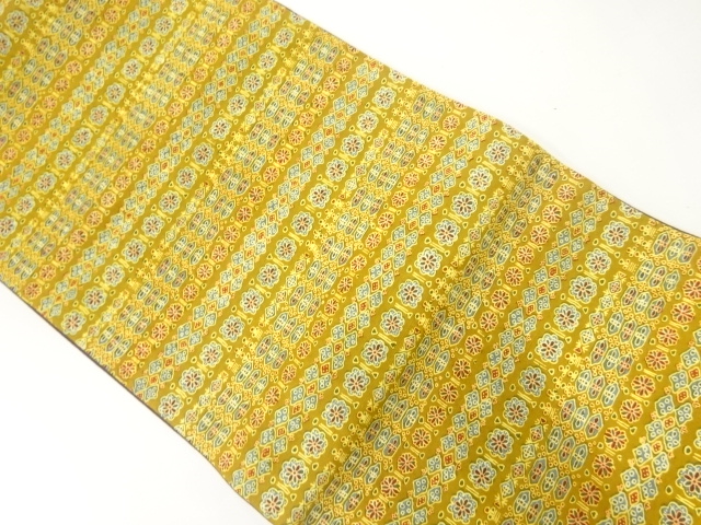 横段に花模様袋帯